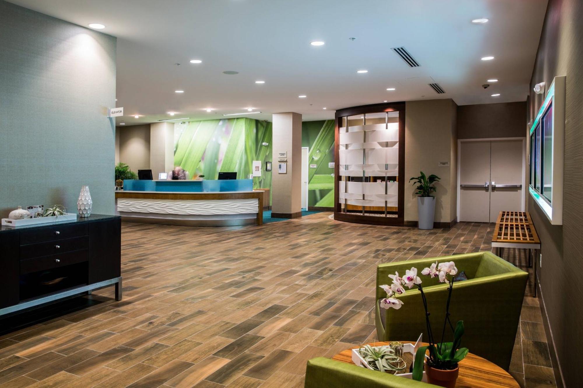 Springhill By Marriott Charleston 3*