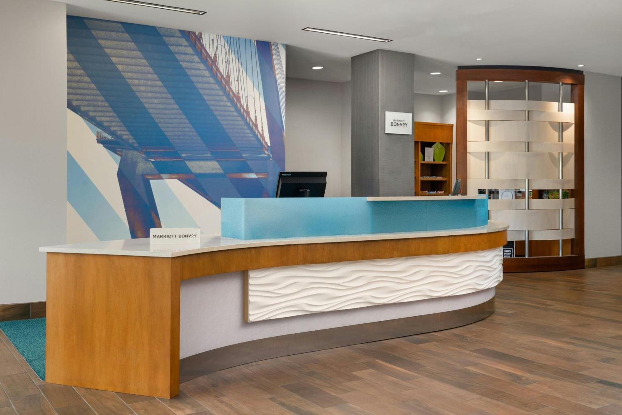 Springhill By Marriott Charleston Hotel 3*
