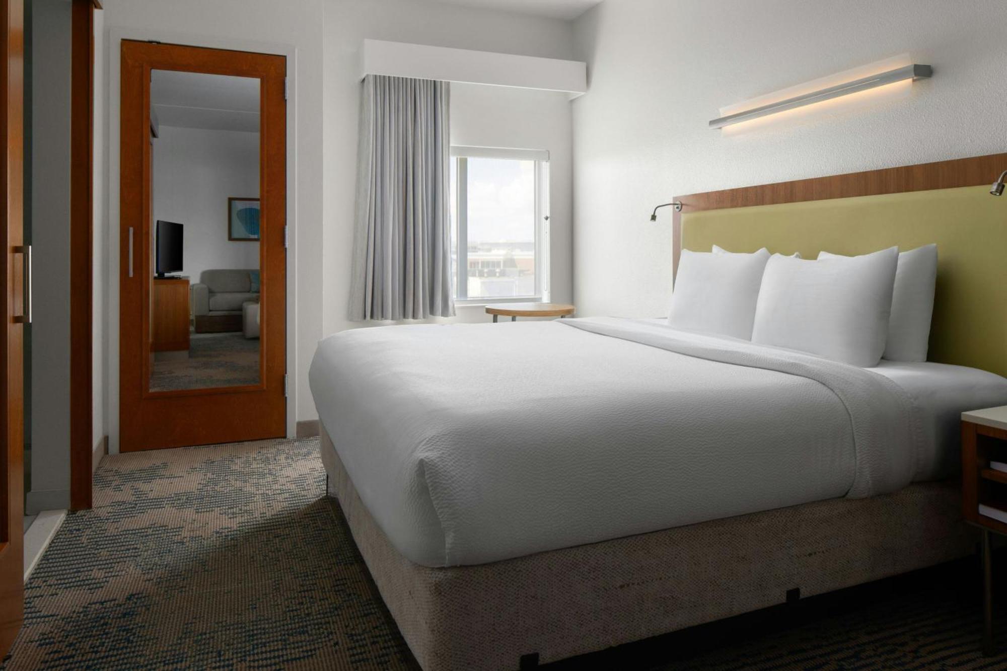 Springhill By Marriott Charleston 3*
